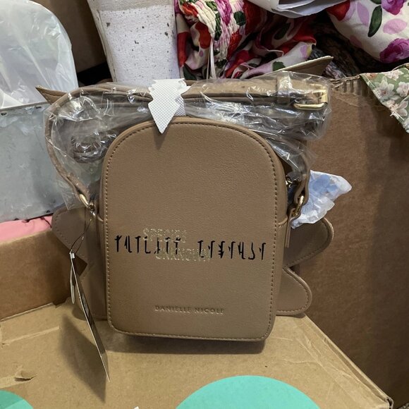 Danielle Nicole Star Wars The Child Species Unknown Crossbody - NWT - Picture 6 of 10